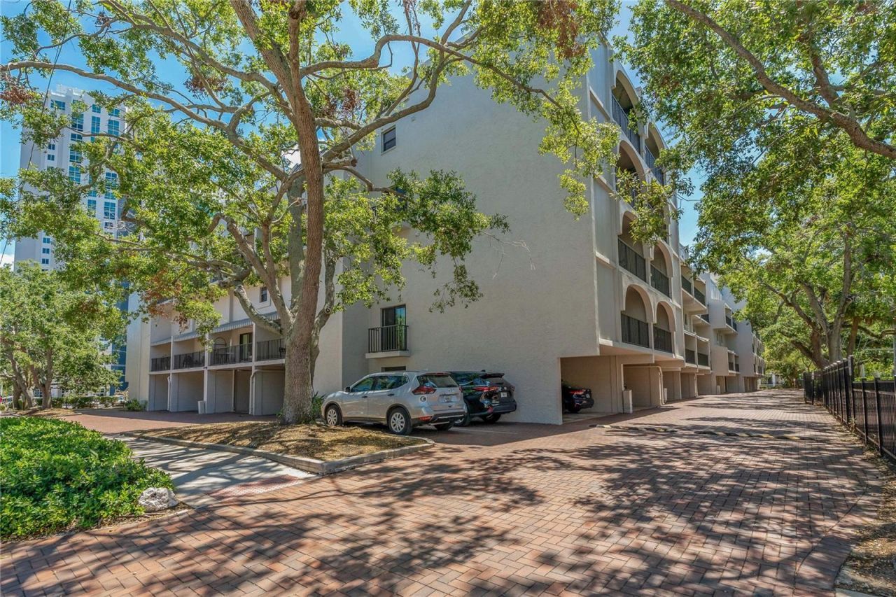 105 4th Avenue Ne, Unit 220, Saint Petersburg, FL 33701 Photo