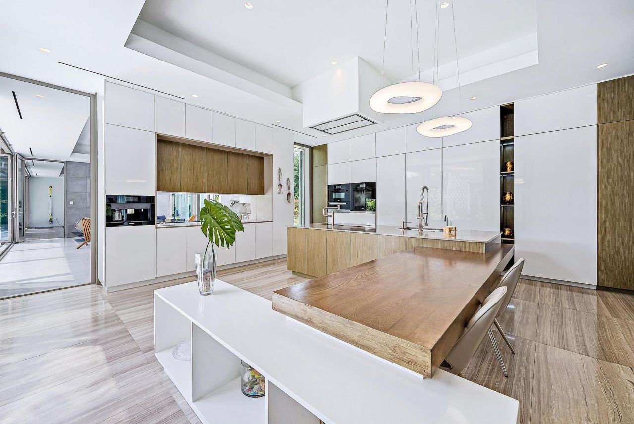 8119 Man O War Road, Palm Beach Gardens, FL 33418 Photo