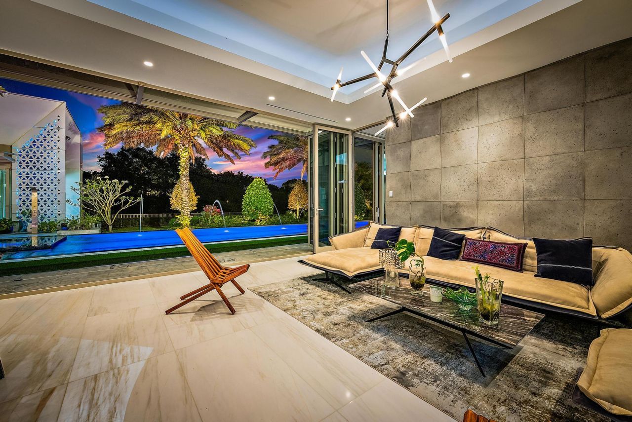 8119 Man O War Road, Palm Beach Gardens, FL 33418 Photo