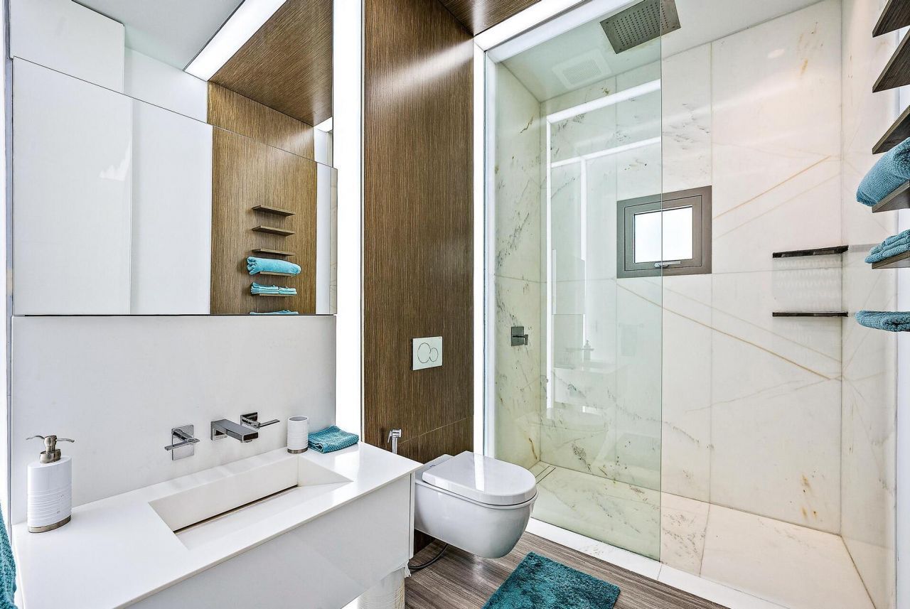 8119 Man O War Road, Palm Beach Gardens, FL 33418 Photo