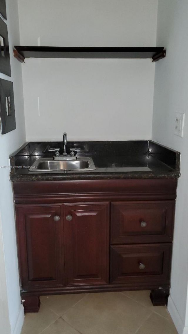 307 Lakeview Dr, Unit 102, Weston, FL 33326 Photo