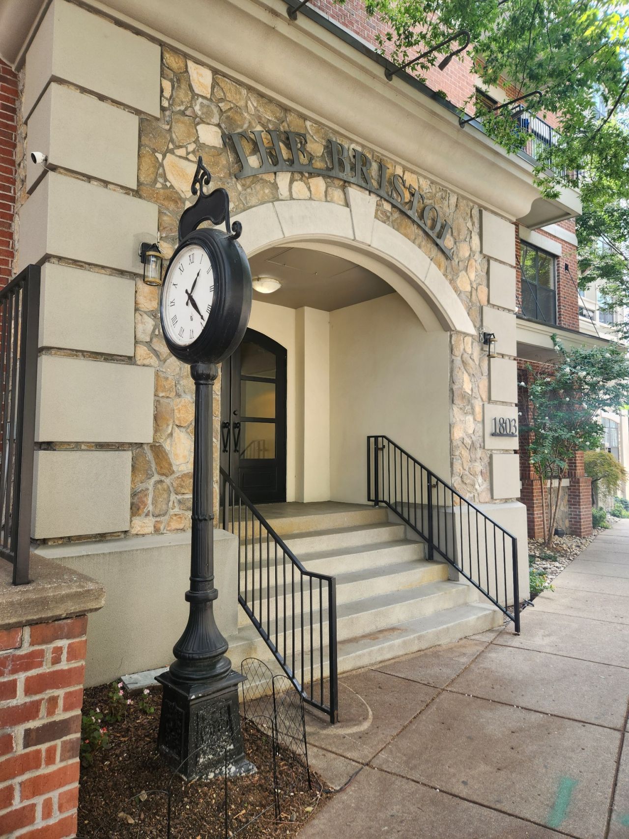 1803 Broadway Nashville, TN 37203