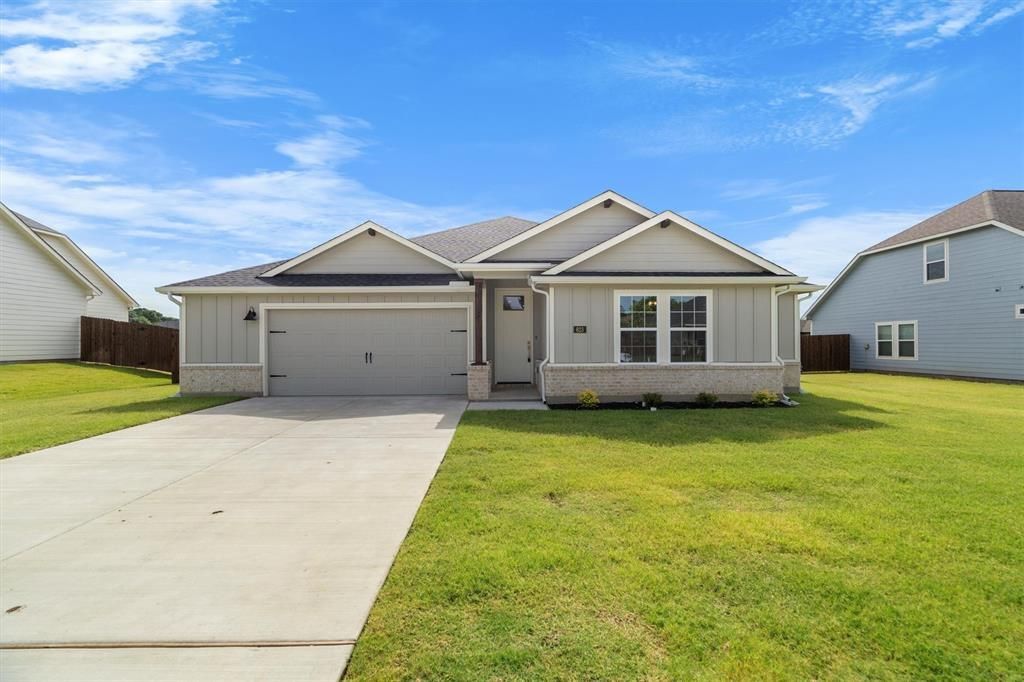 623 Kyle Drive, Tioga, TX 76271 Main Photo