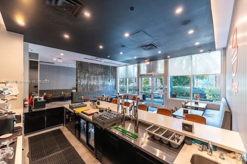 275 NE 18th St # Cu-2, Miami, FL 33132 Photo