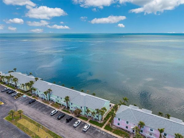 4768 COQUINA KEY DRIVE SE, ST PETERSBURG, FL 33705