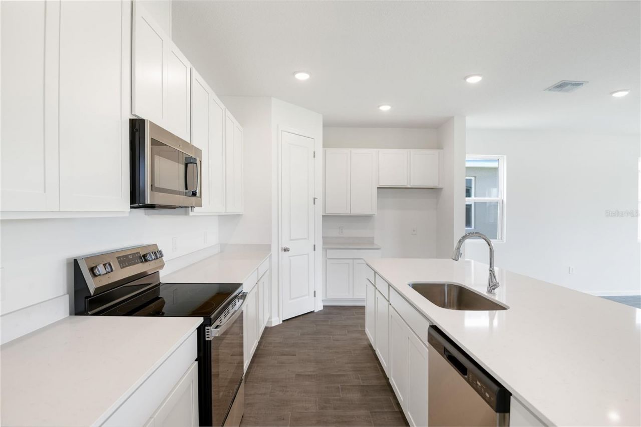 824 Lake Dell Road, Dundee, FL 33838 Photo