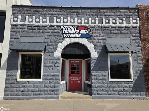 411 Main Street, Coon Rapids, IA 50058