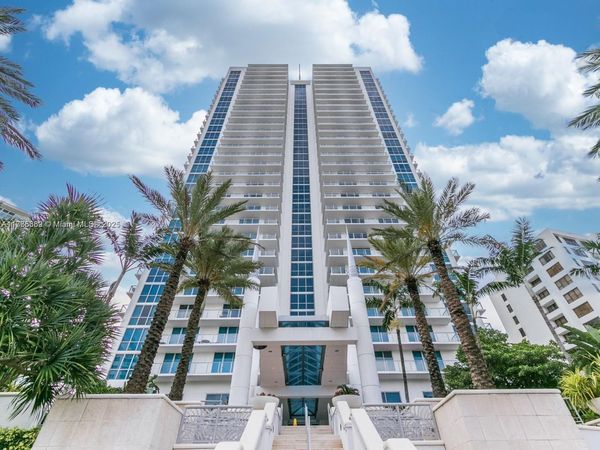3101 S Ocean Dr, Unit 1707, Hollywood, FL 33019