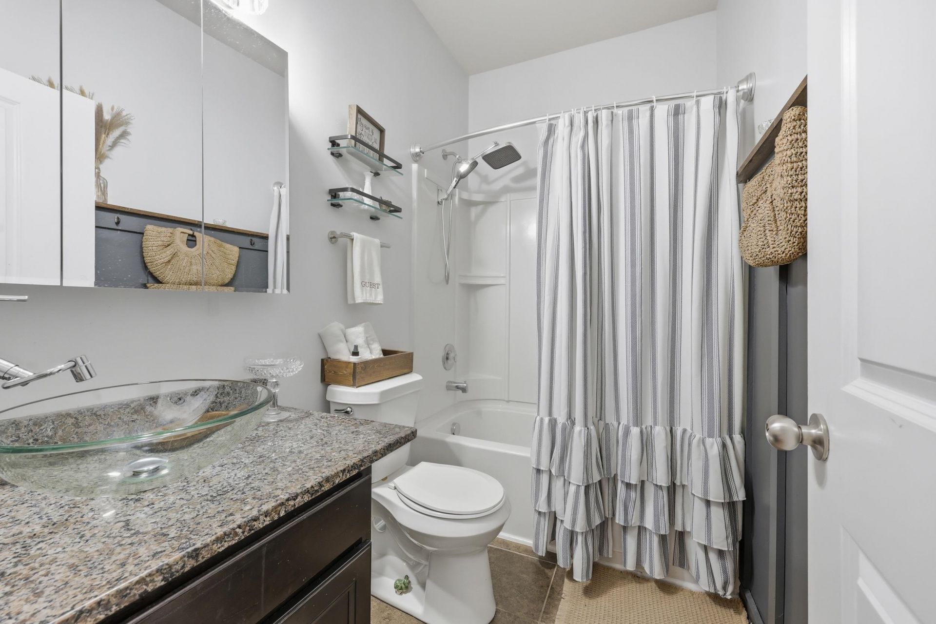 1093 Balmore Dr. Photo 11