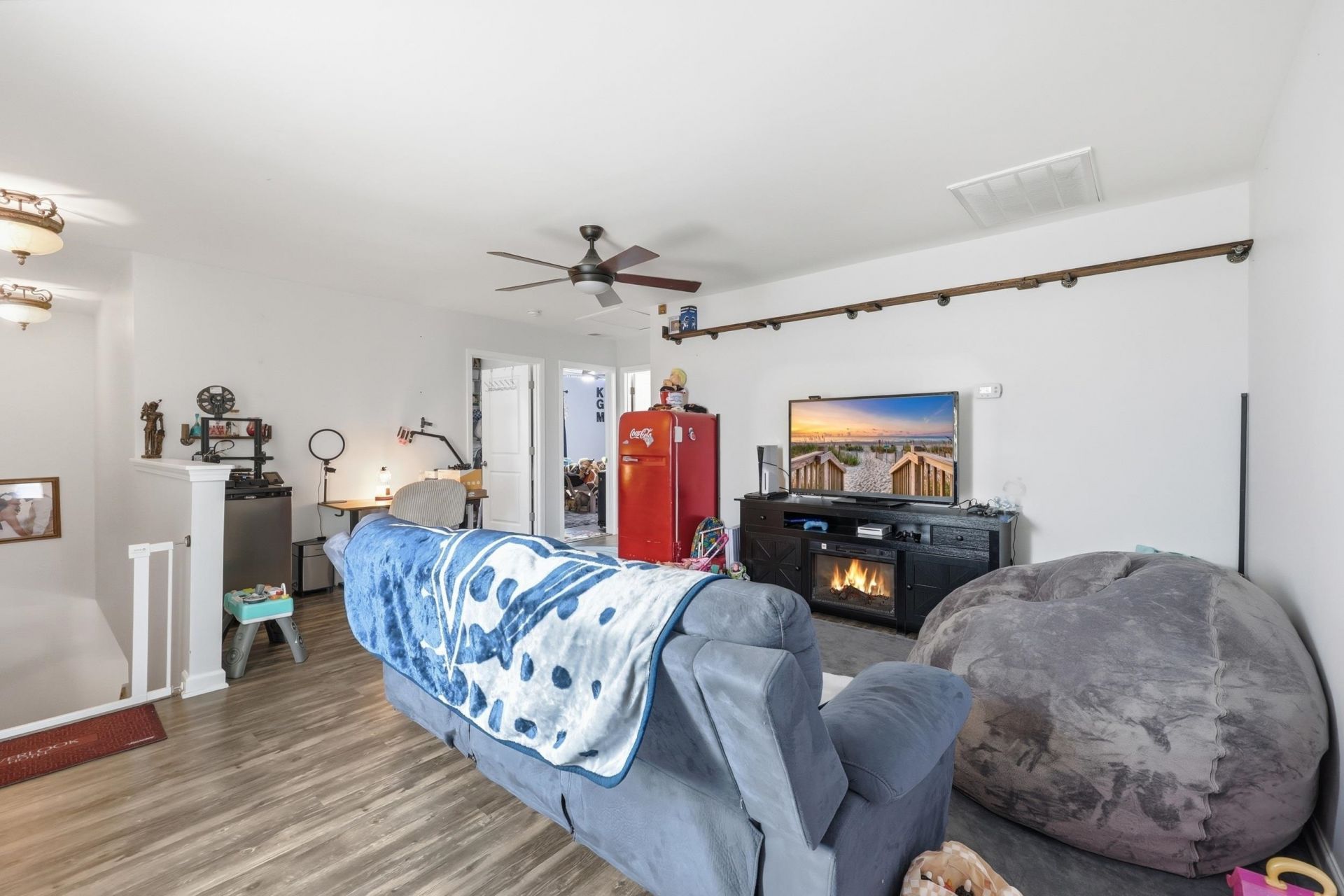 1093 Balmore Dr. Photo 21