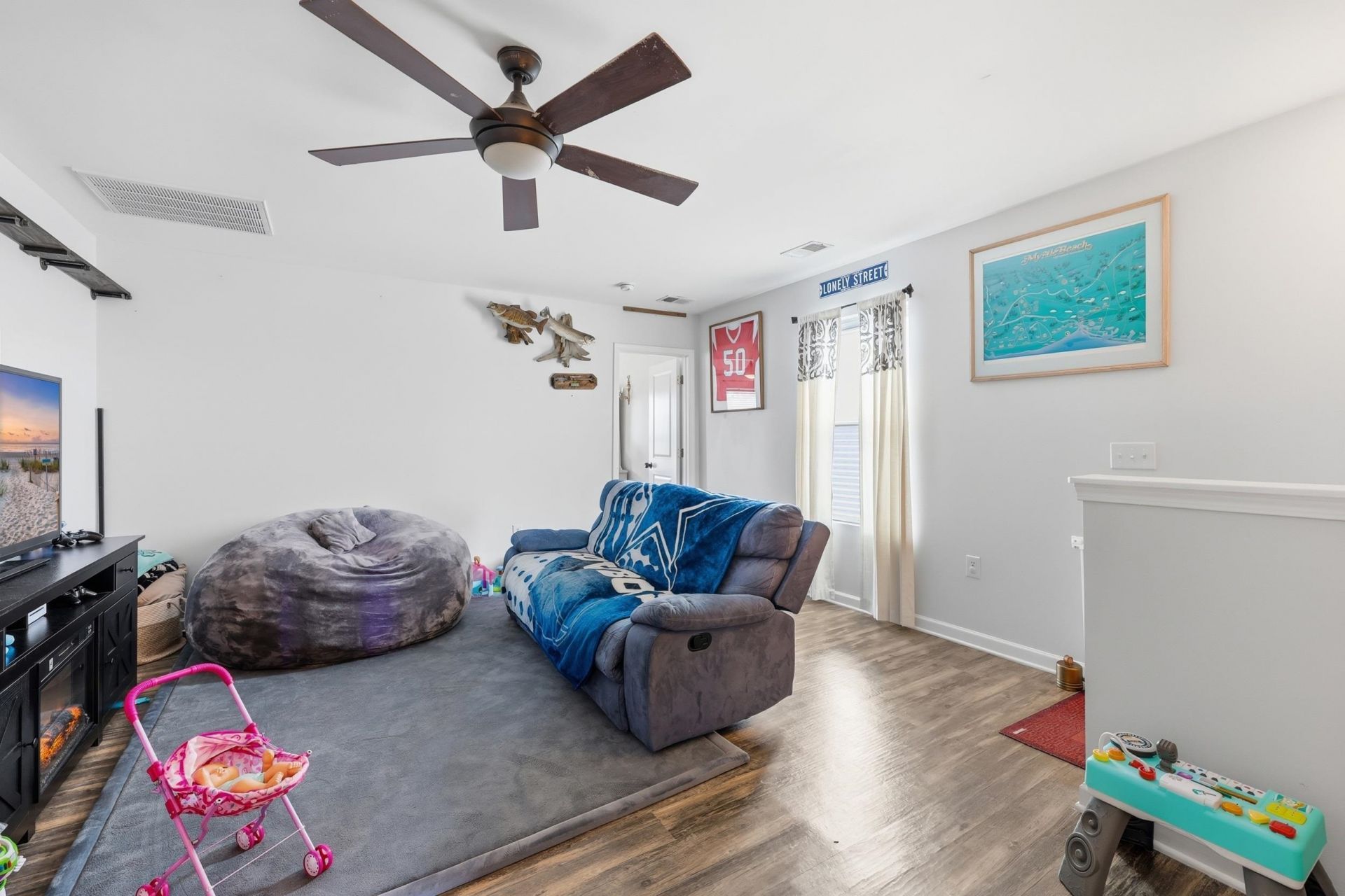 1093 Balmore Dr. Photo 22