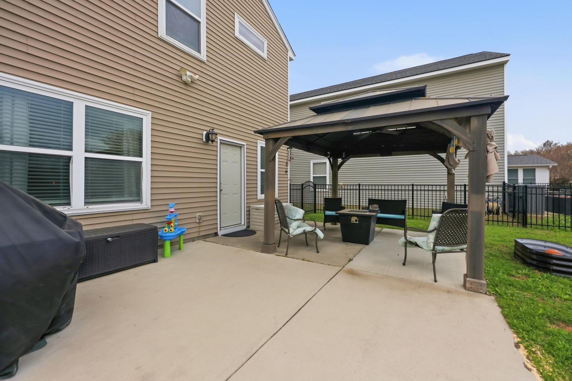 1093 Balmore Dr. Photo 23