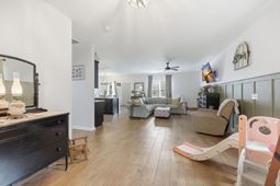 1093 Balmore Dr. photo 4