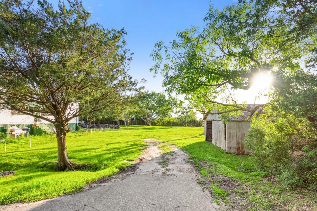 2298 Raven Drive Photo 4