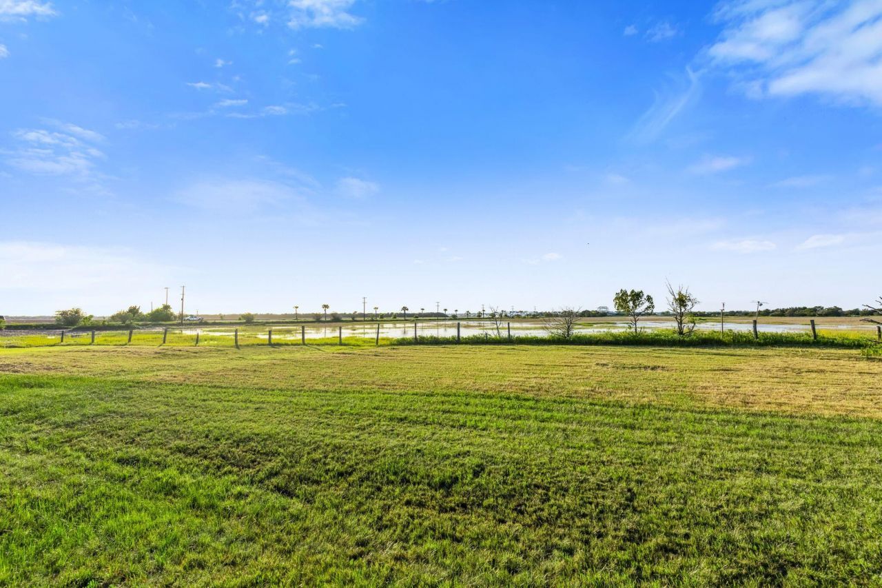 2298 Raven Drive Photo 6