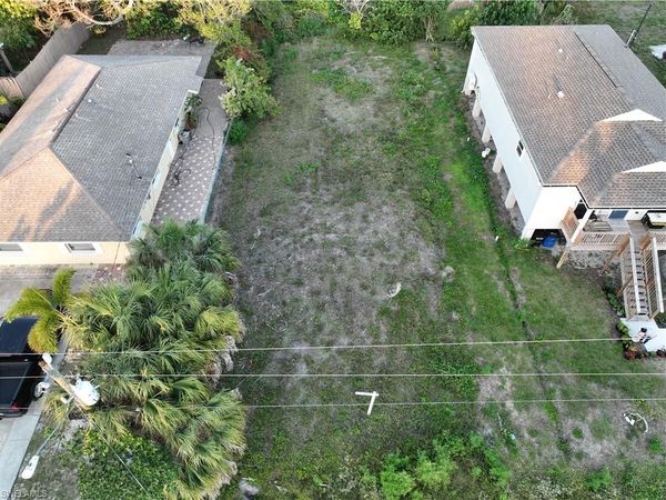 26821 Palm ST, BONITA SPRINGS, FL 34135