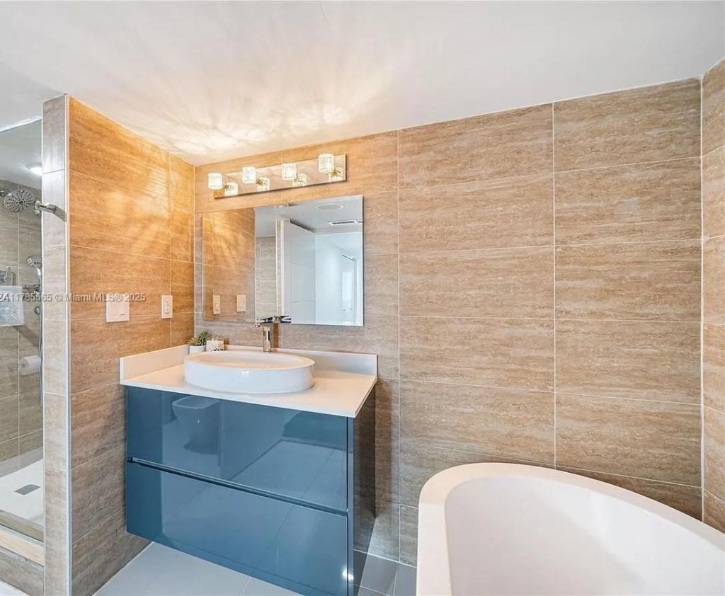 1717 N Bayshore Dr, Unit A-3545, Miami, FL 33132 Photo