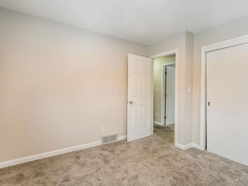 990 Reeb Avenue, Columbus, OH 43207 Photo 11