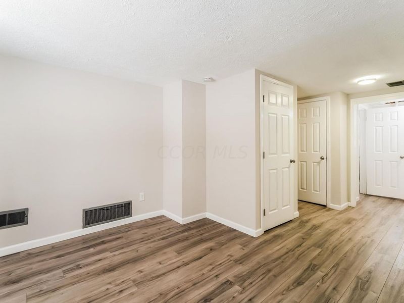 990 Reeb Avenue, Columbus, OH 43207 Photo 5