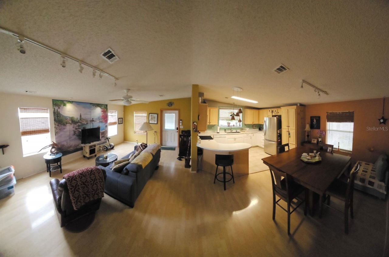 357 Mount Saxon Avenue Ne, Unit 323, Saint Petersburg, FL 33702 Photo