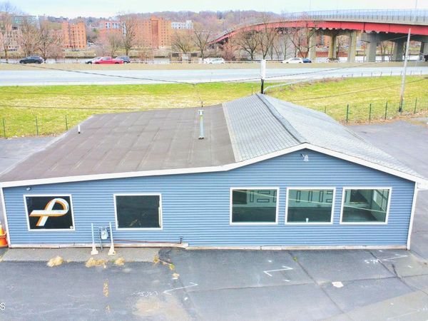 1904 Broadway, Watervliet, NY 12189