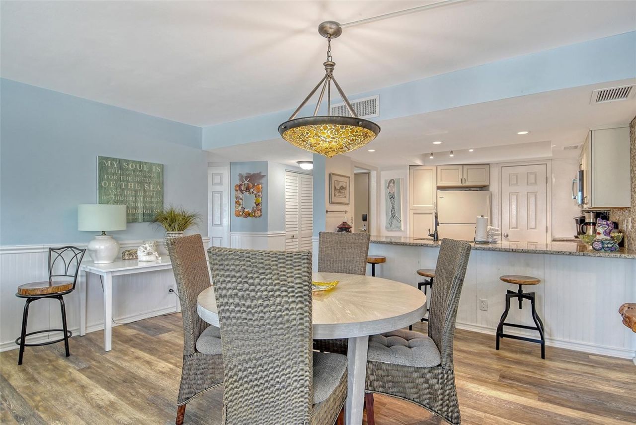 5920 Midnight Pass Road, Unit 406, Sarasota, FL 34242 Photo