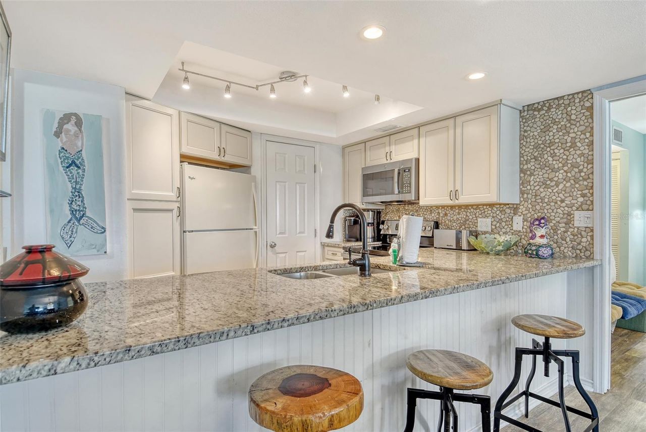 5920 Midnight Pass Road, Unit 406, Sarasota, FL 34242 Photo