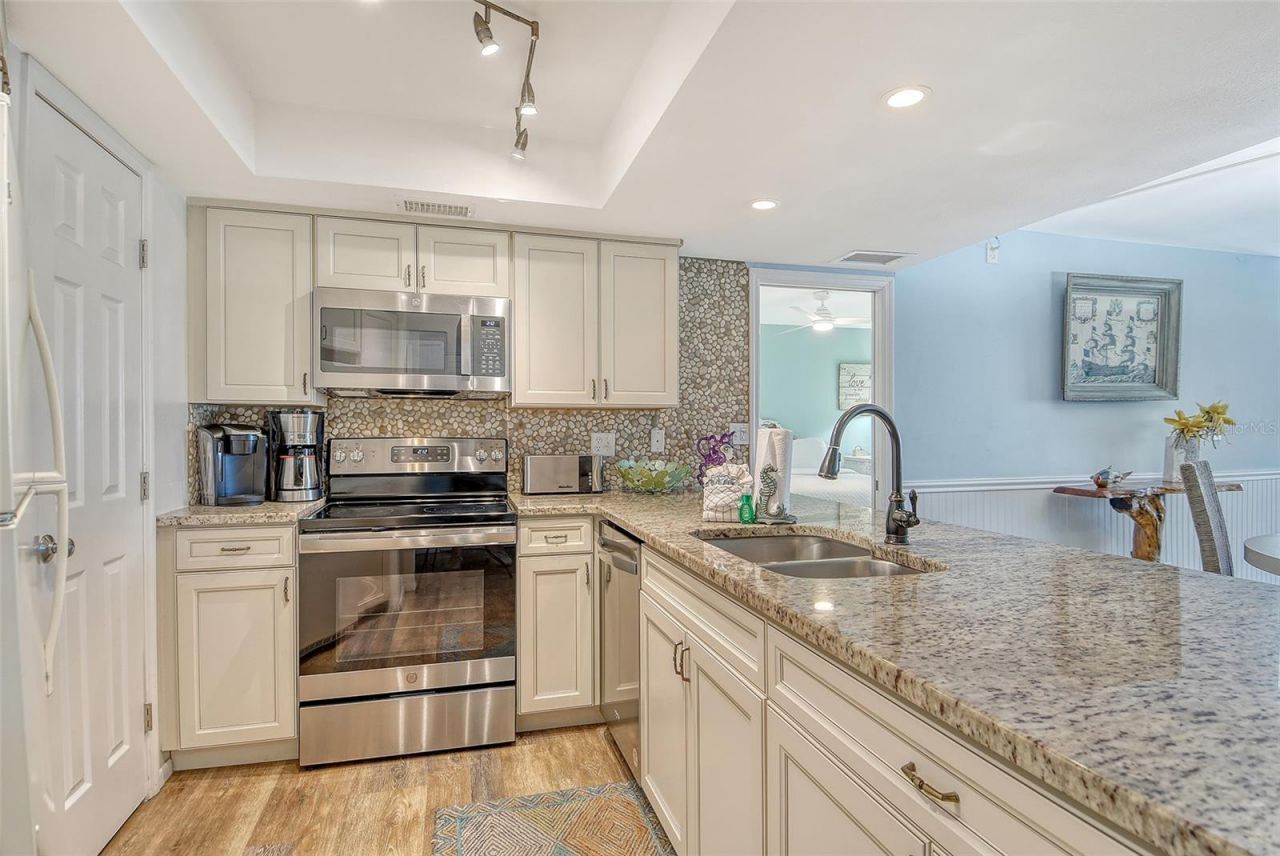 5920 Midnight Pass Road, Unit 406, Sarasota, FL 34242 Photo