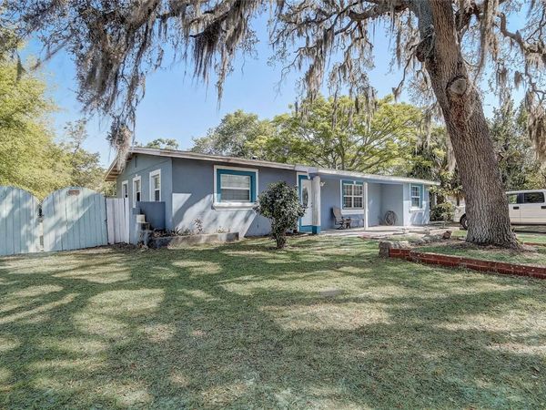 243 W MARTIN STREET, APOPKA, FL 32712