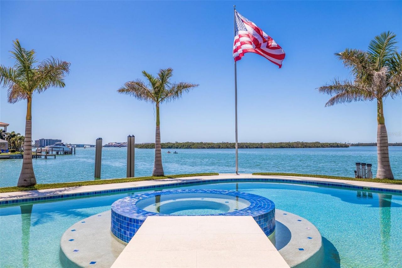 12650 7th Street E, Treasure Island, FL 33706 Photo