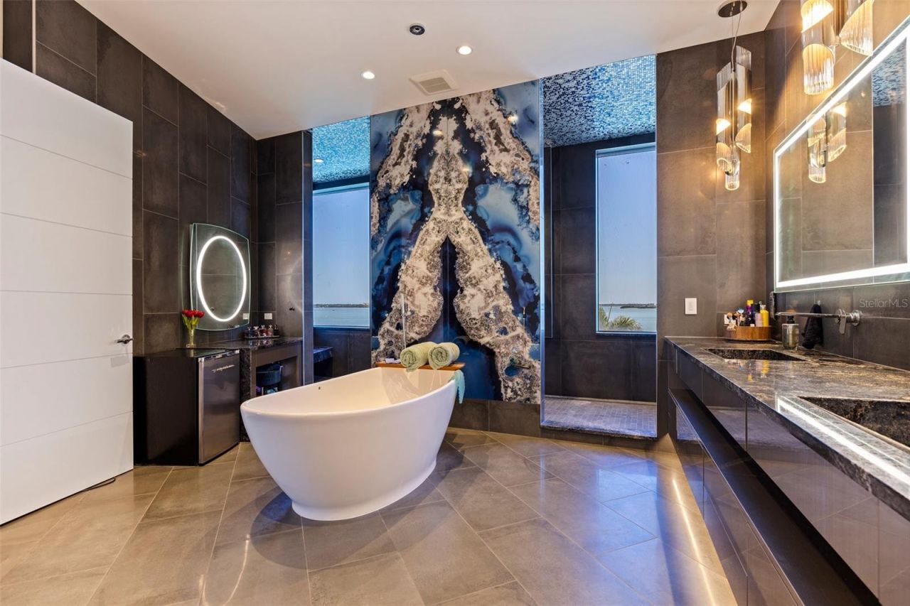 12650 7th Street E, Treasure Island, FL 33706 Photo