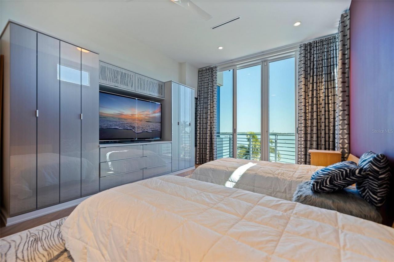 12650 7th Street E, Treasure Island, FL 33706 Photo