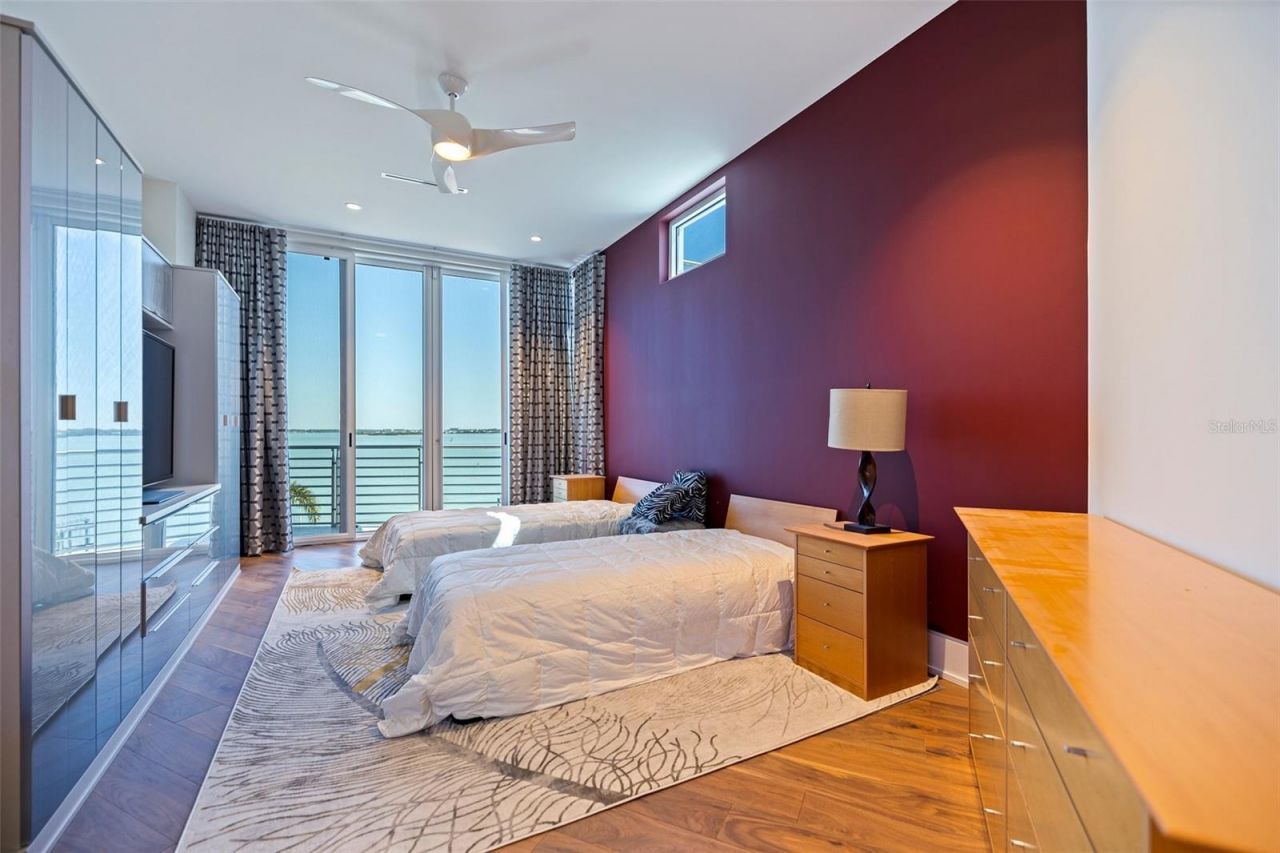 12650 7th Street E, Treasure Island, FL 33706 Photo