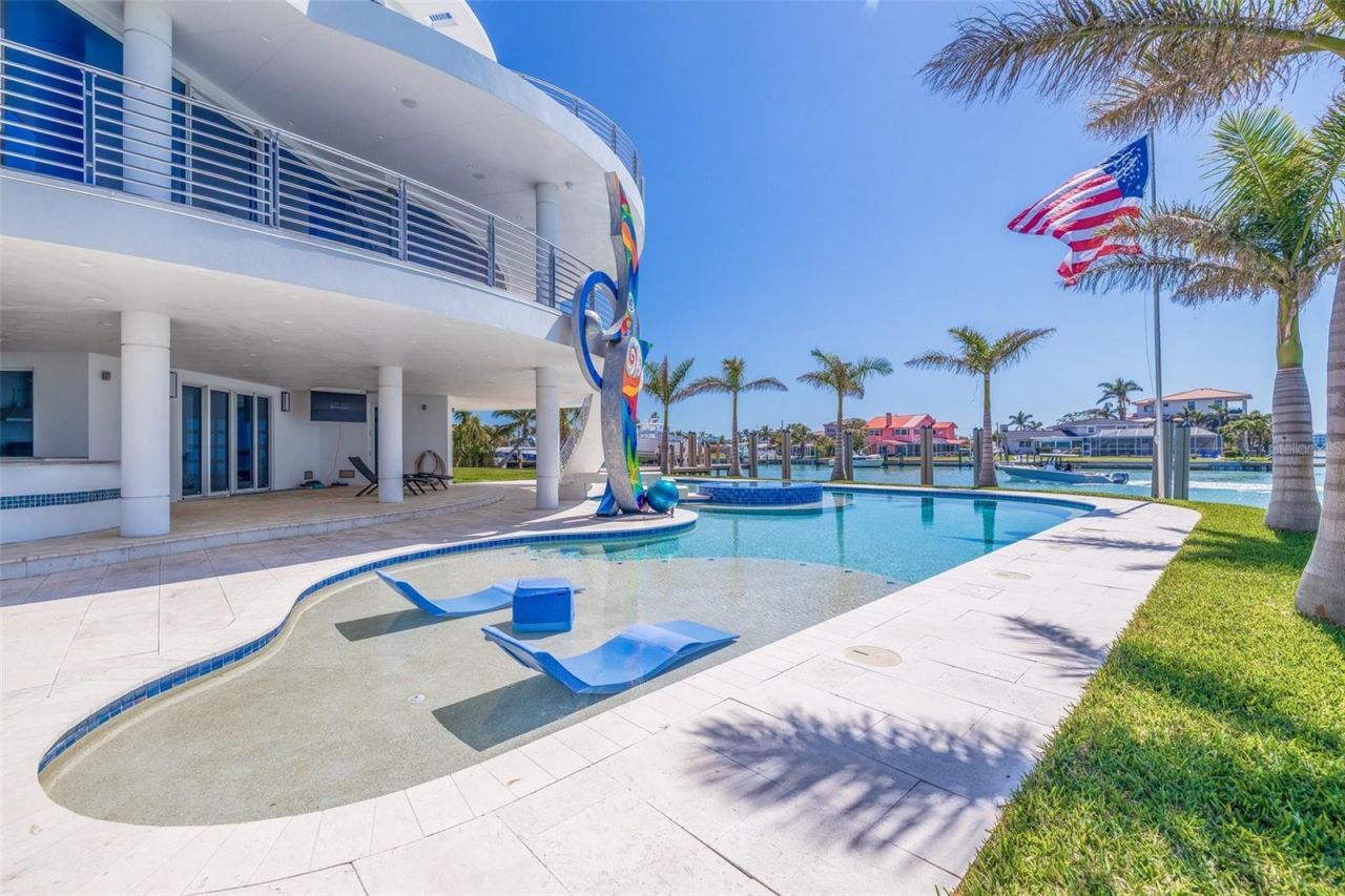 12650 7th Street E, Treasure Island, FL 33706 Photo