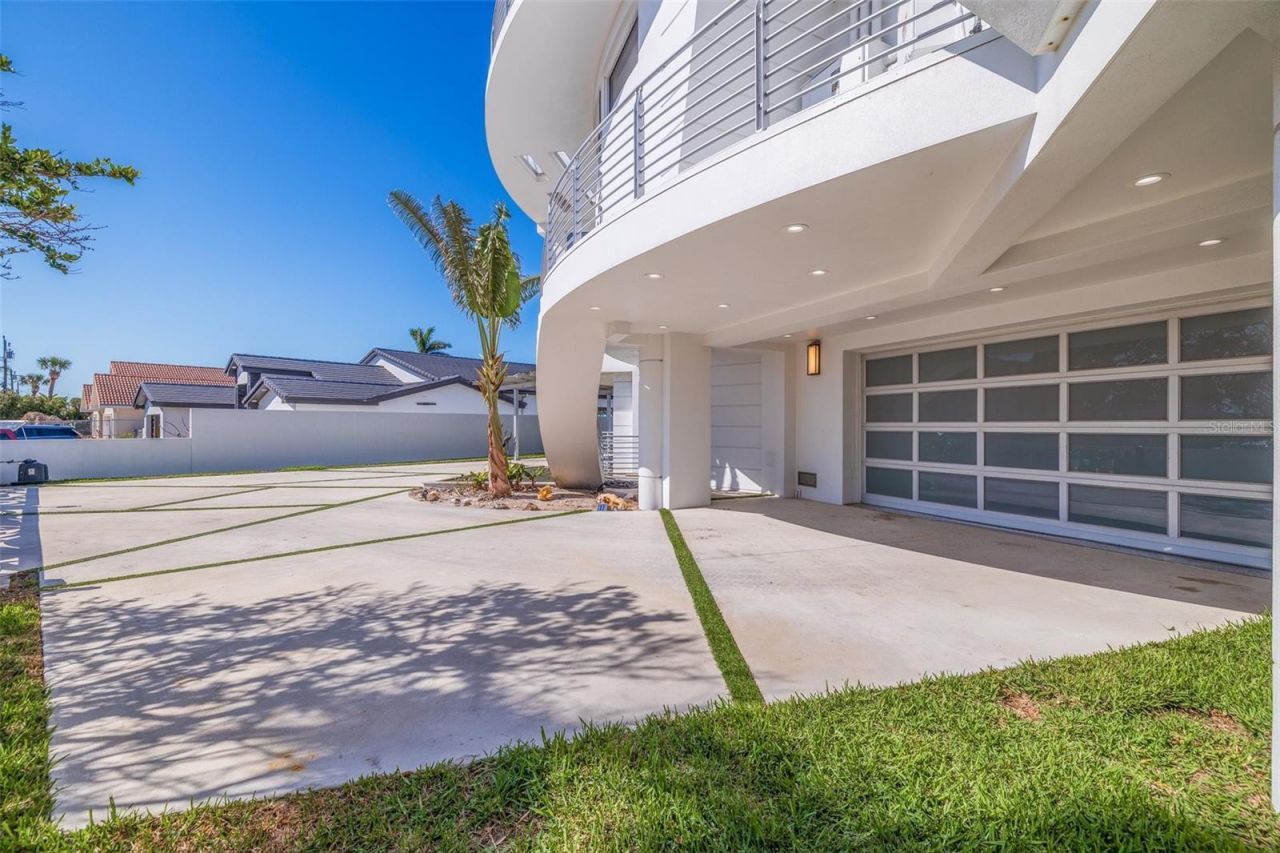 12650 7th Street E, Treasure Island, FL 33706 Photo