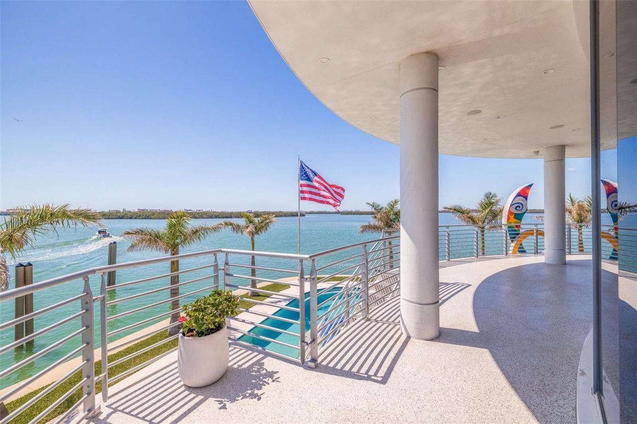 12650 7th Street E, Treasure Island, FL 33706 Photo