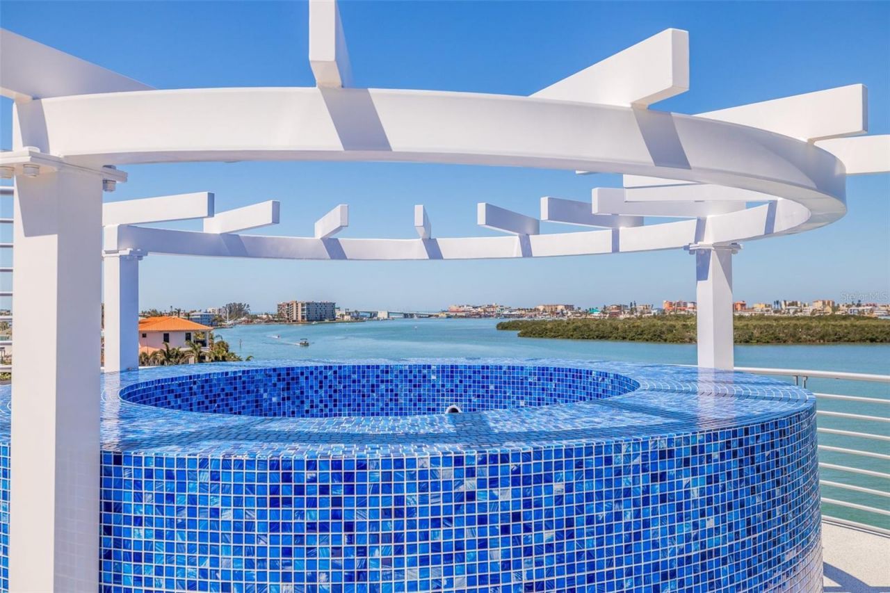 12650 7th Street E, Treasure Island, FL 33706 Photo