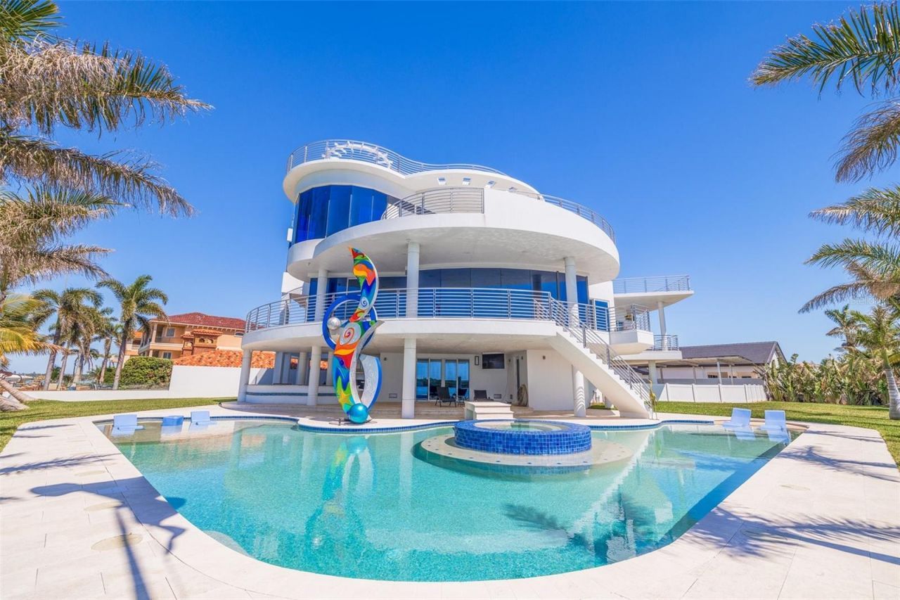 12650 7th Street E, Treasure Island, FL 33706 Photo