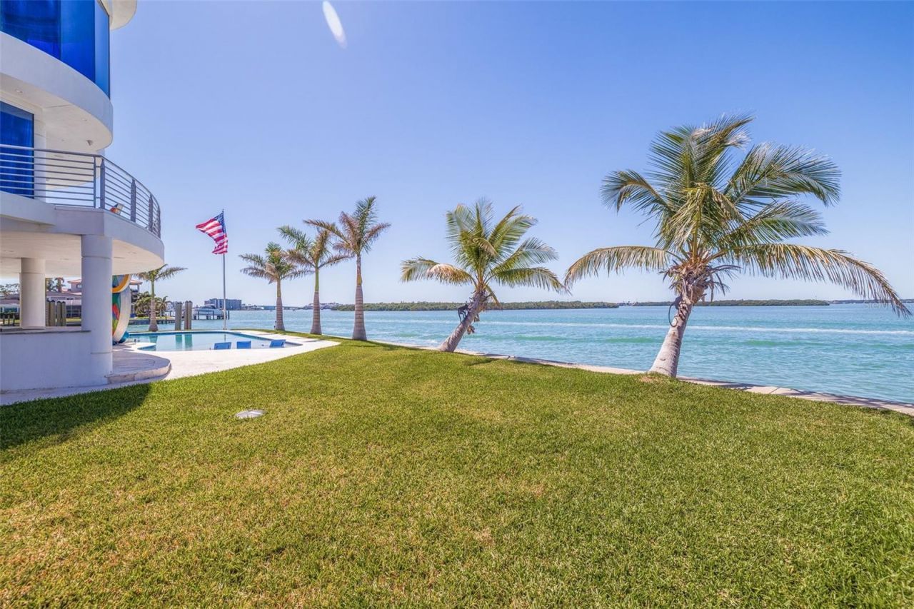 12650 7th Street E, Treasure Island, FL 33706 Photo