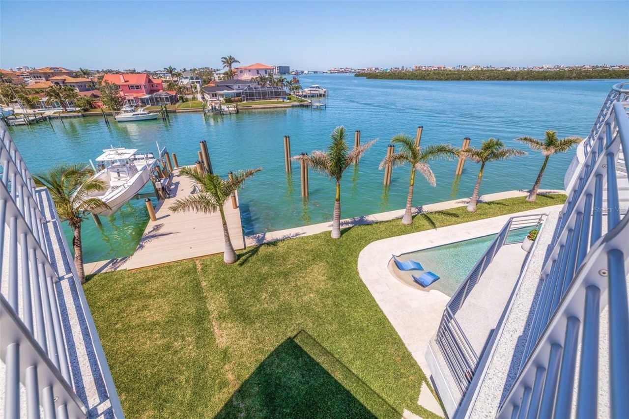 12650 7th Street E, Treasure Island, FL 33706 Photo