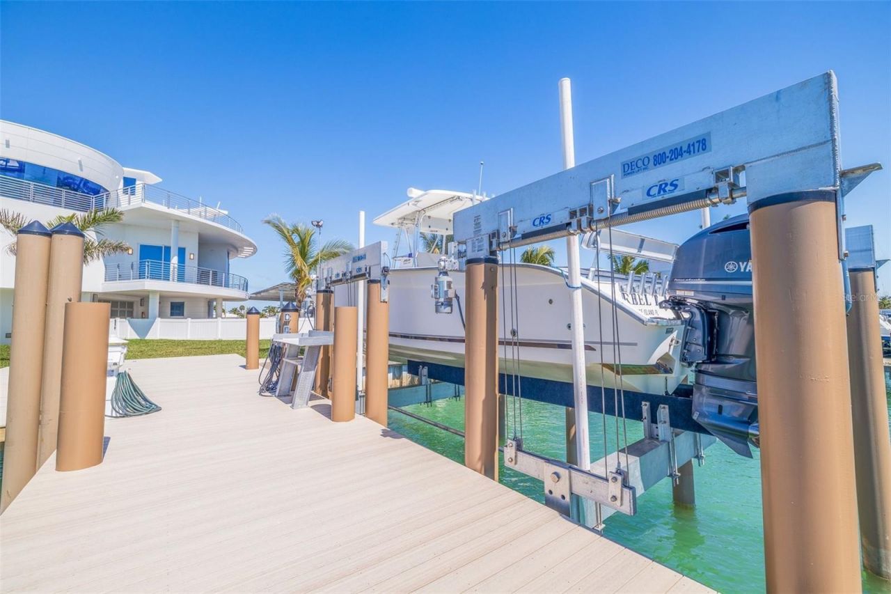 12650 7th Street E, Treasure Island, FL 33706 Photo