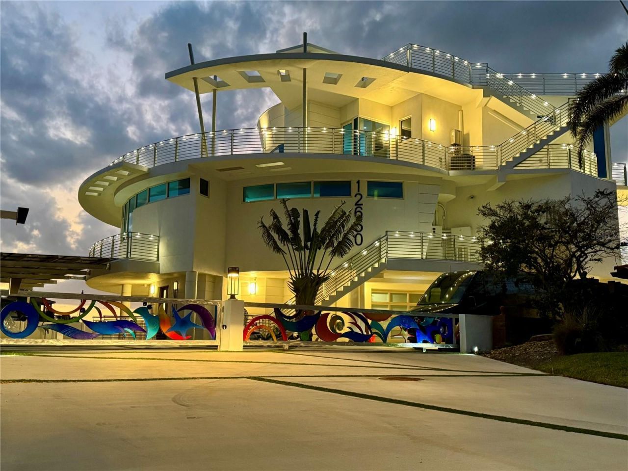 12650 7th Street E, Treasure Island, FL 33706 Photo