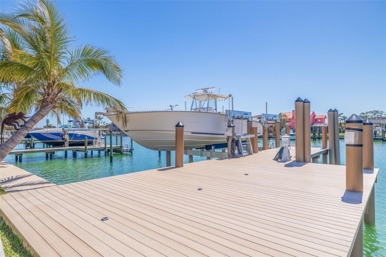 12650 7th Street E, Treasure Island, FL 33706 Photo