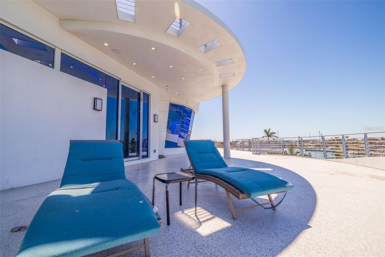 12650 7th Street E, Treasure Island, FL 33706 Photo