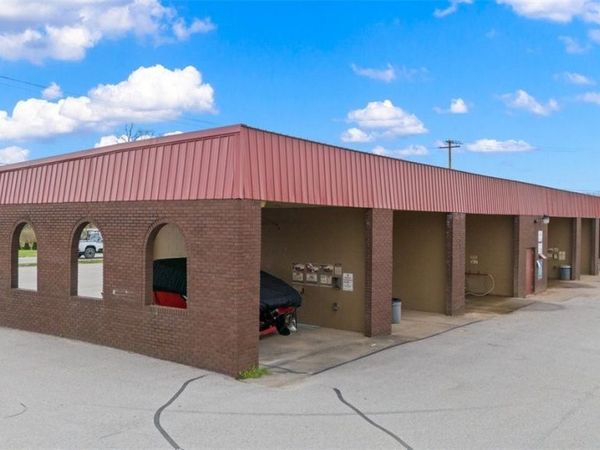 1715 Elizabeth Pike, Mineral Wells, WV 26150