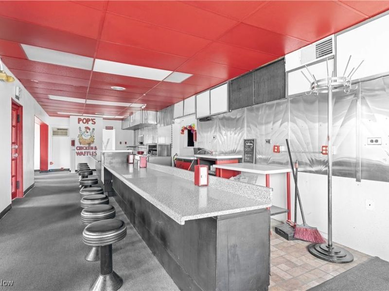 1494 Waterloo Road, Barberton, OH 44203 Photo 12