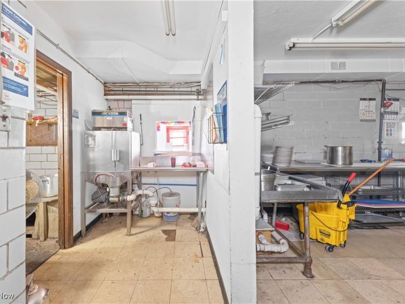 1494 Waterloo Road, Barberton, OH 44203 Photo 21