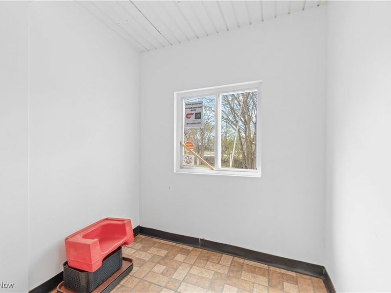 1494 Waterloo Road, Barberton, OH 44203 Photo 23