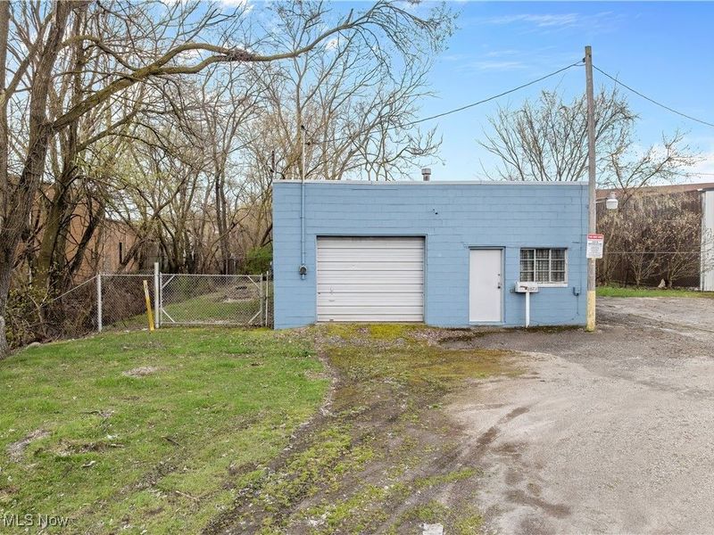 1494 Waterloo Road, Barberton, OH 44203 Photo 24