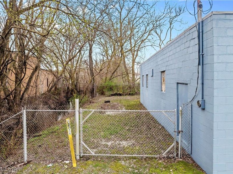 1494 Waterloo Road, Barberton, OH 44203 Photo 27